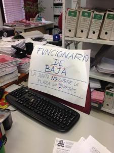 funcionario de baja vía @JCaleroRomero